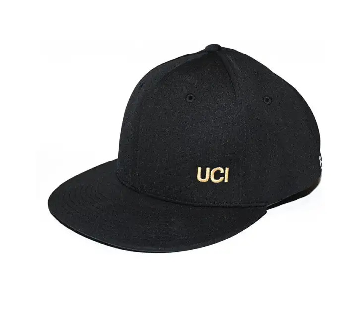 Black cap with UCI embroidered in gold color